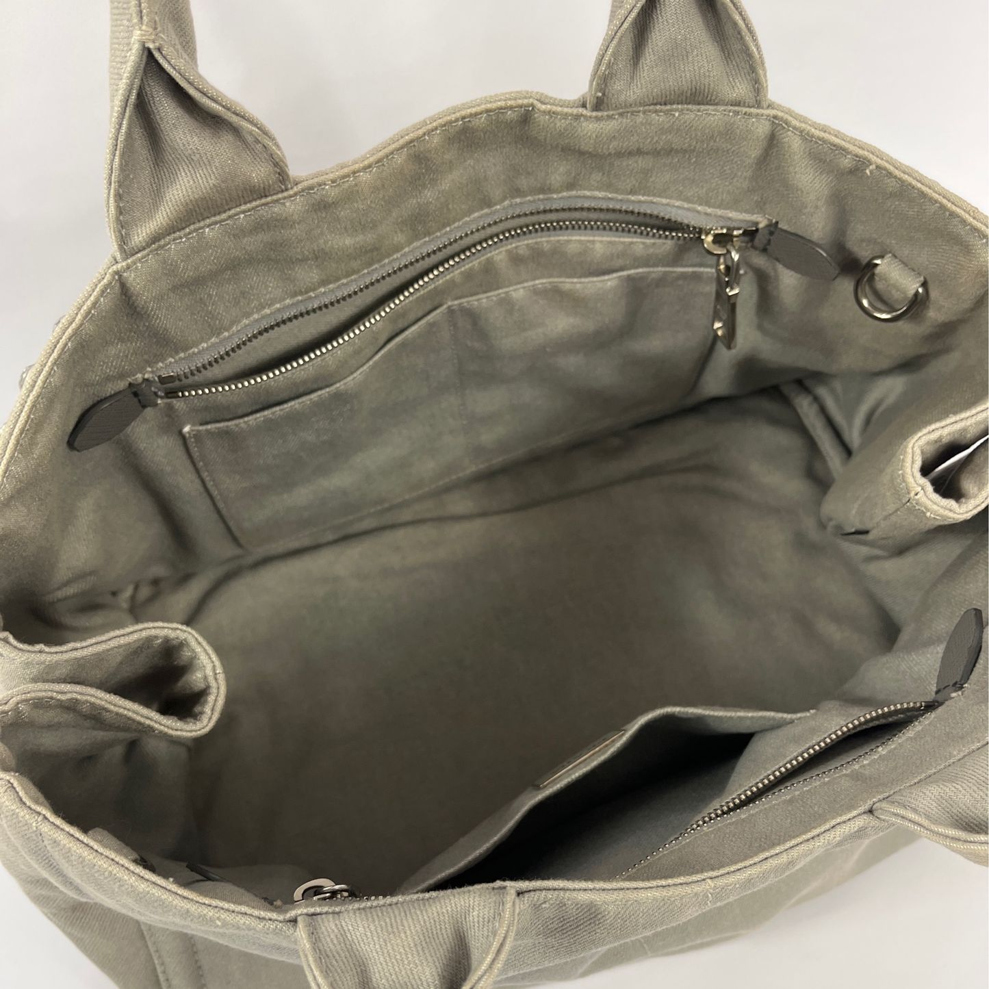 Prada Canapa Handtasche