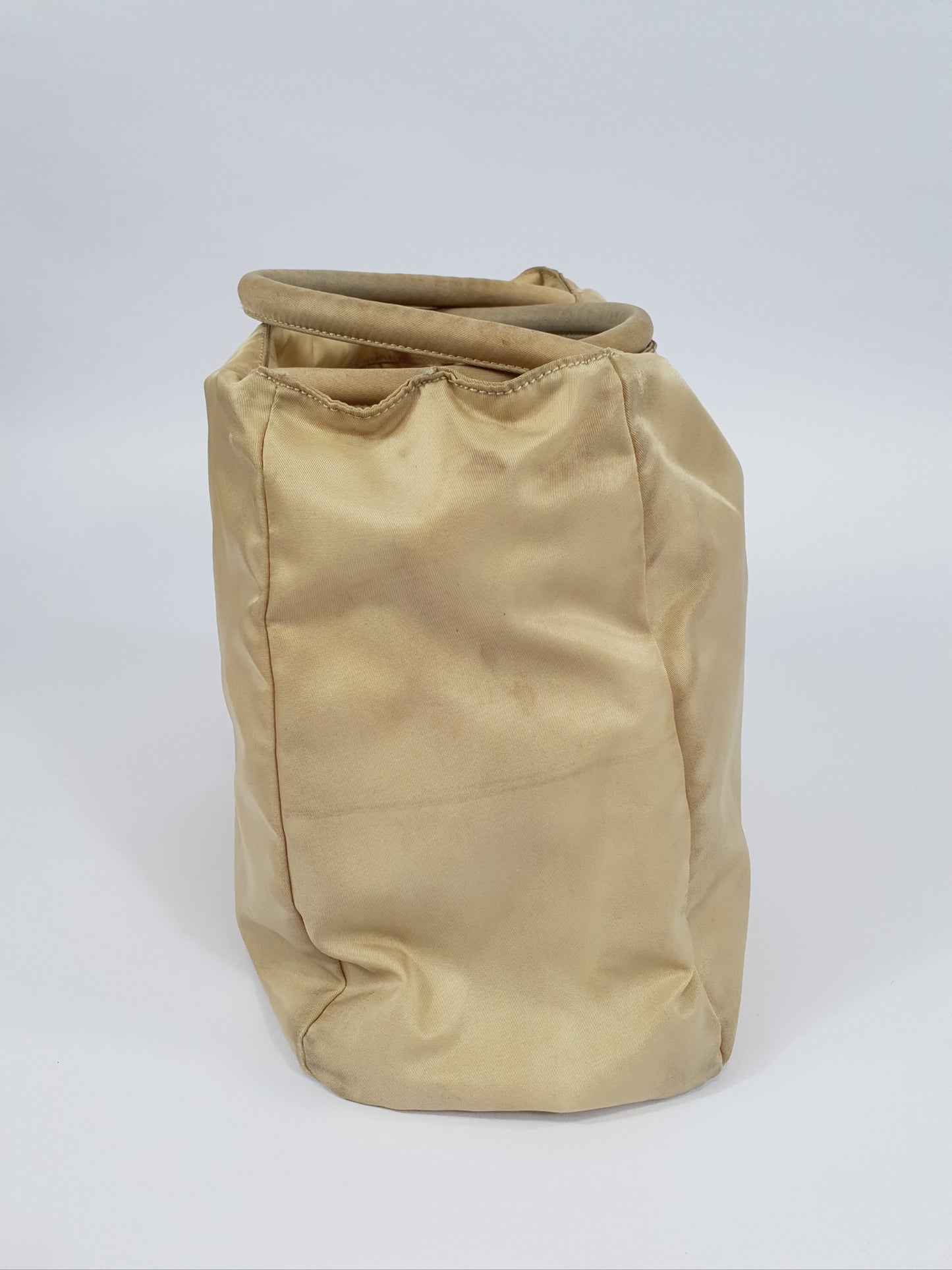 Prada Handtasche aus Nylon Beige