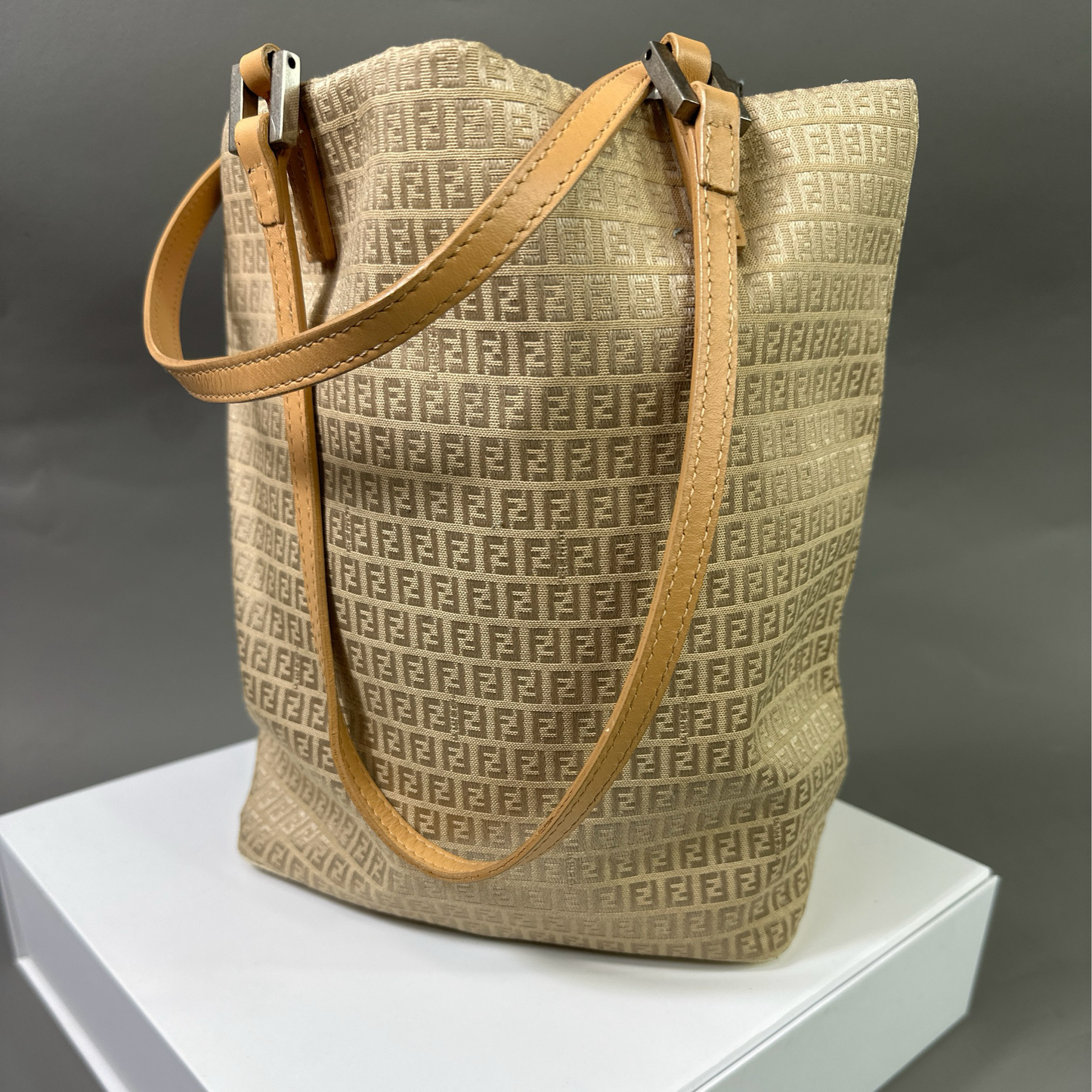 Fendi Handtasche im Fendi Monogramm