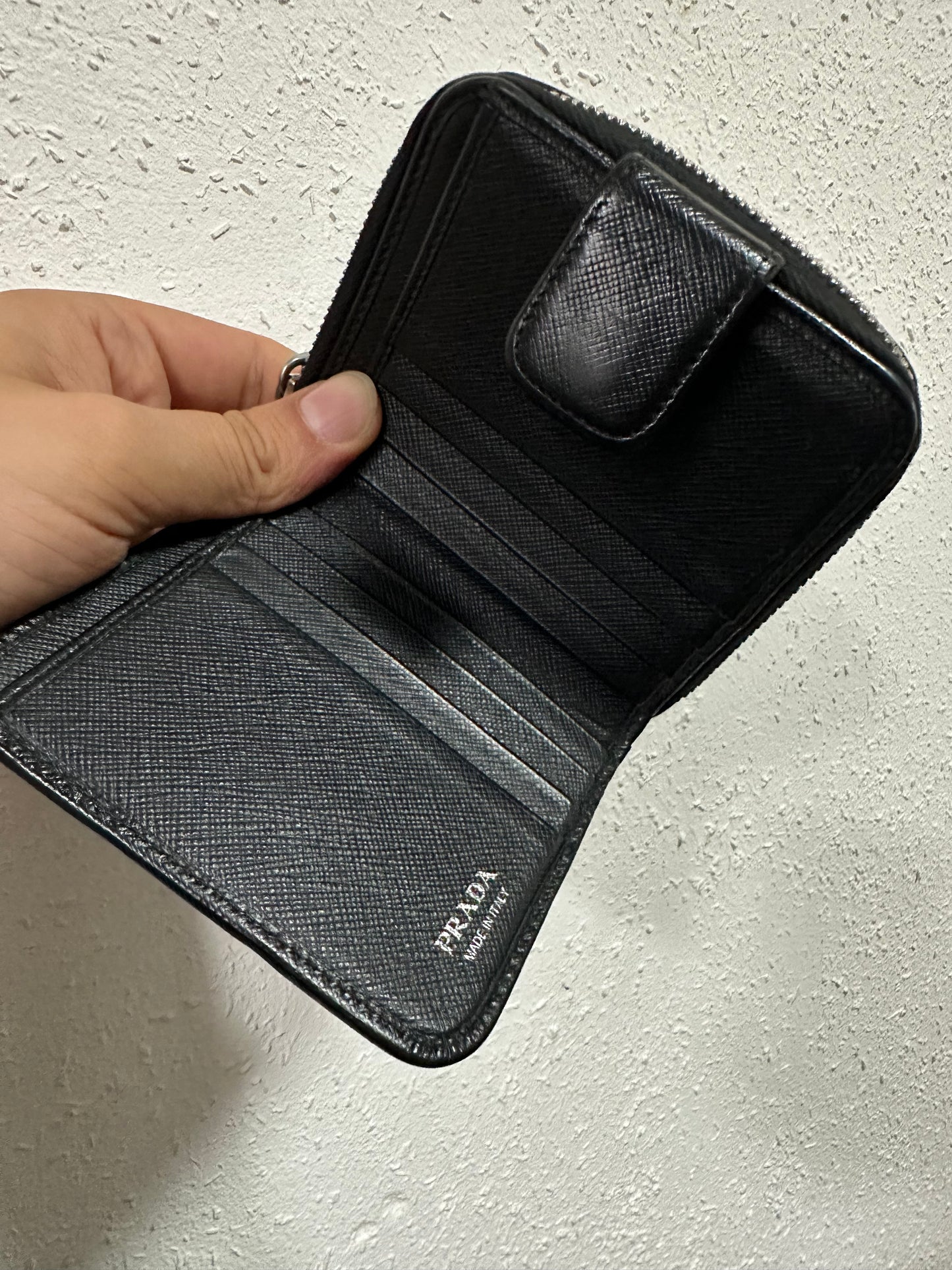 Prada kleine Geldbörse schwarz
