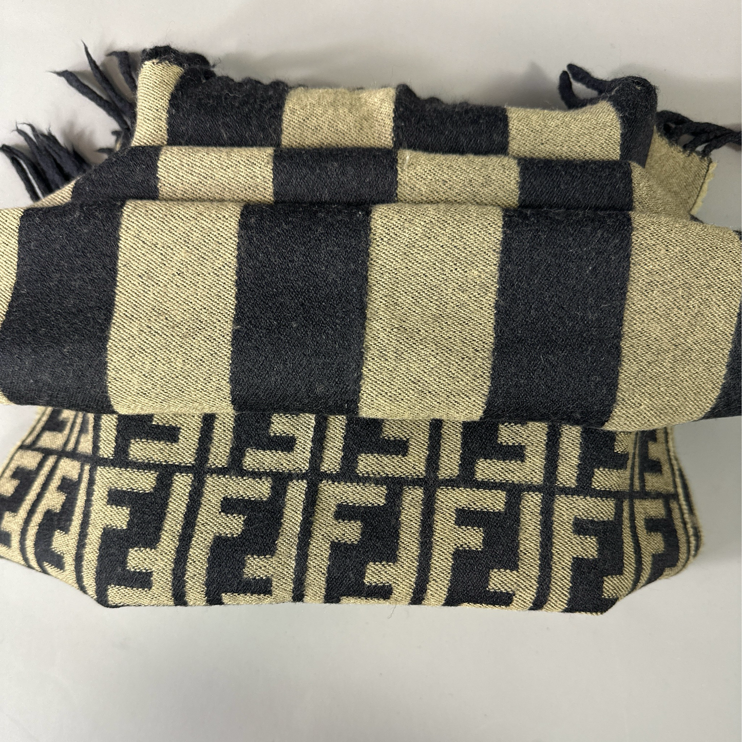 Fendi Monogramm Schal