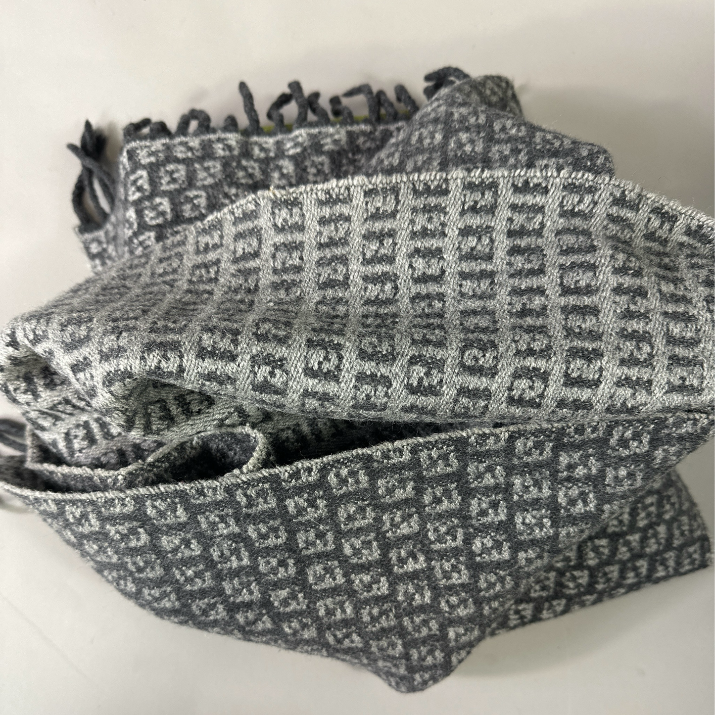 Fendi Monogramm Schal aus Wolle