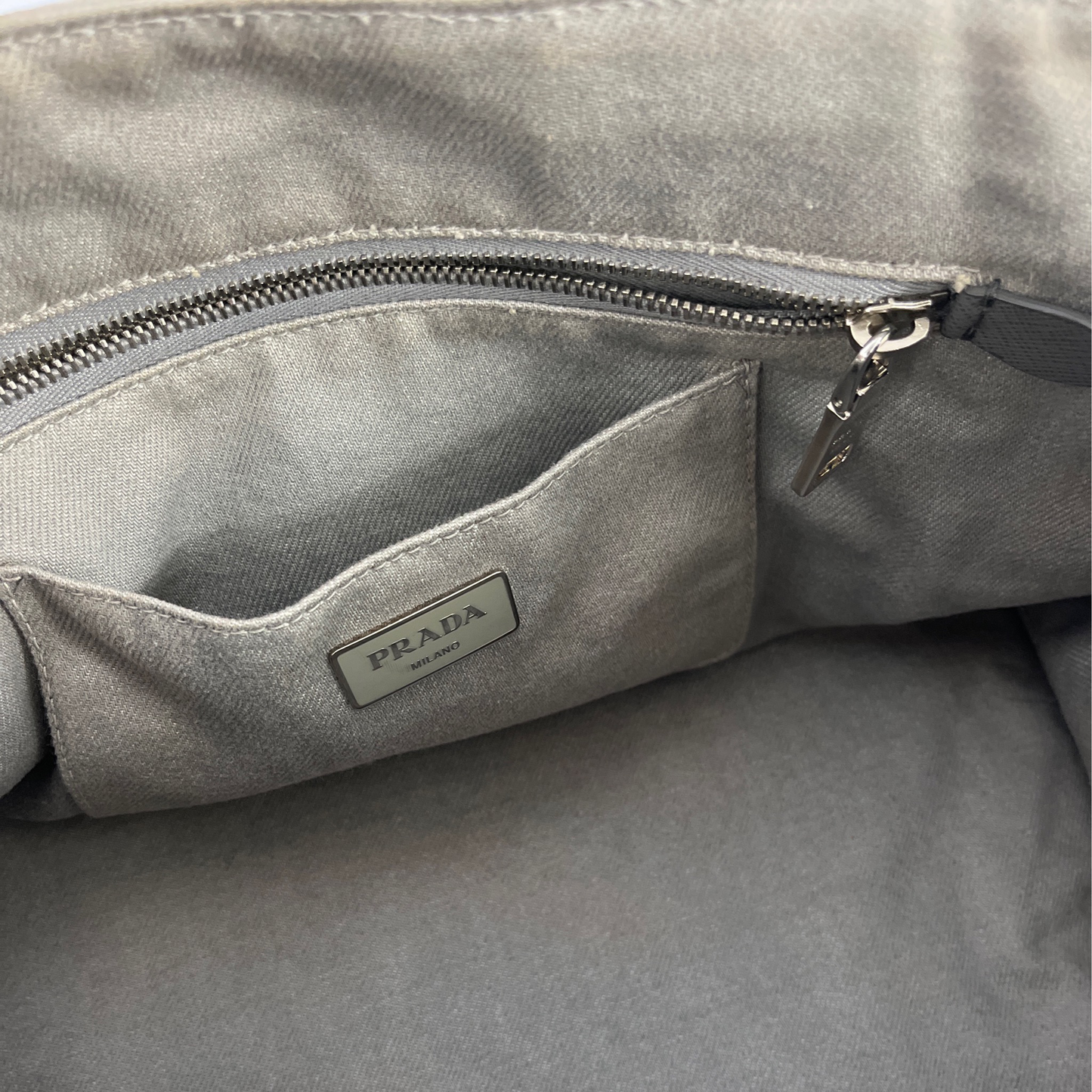 Prada Canapa Handtasche