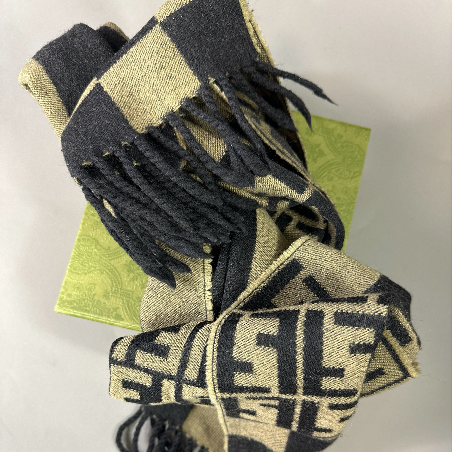Fendi Monogramm Schal