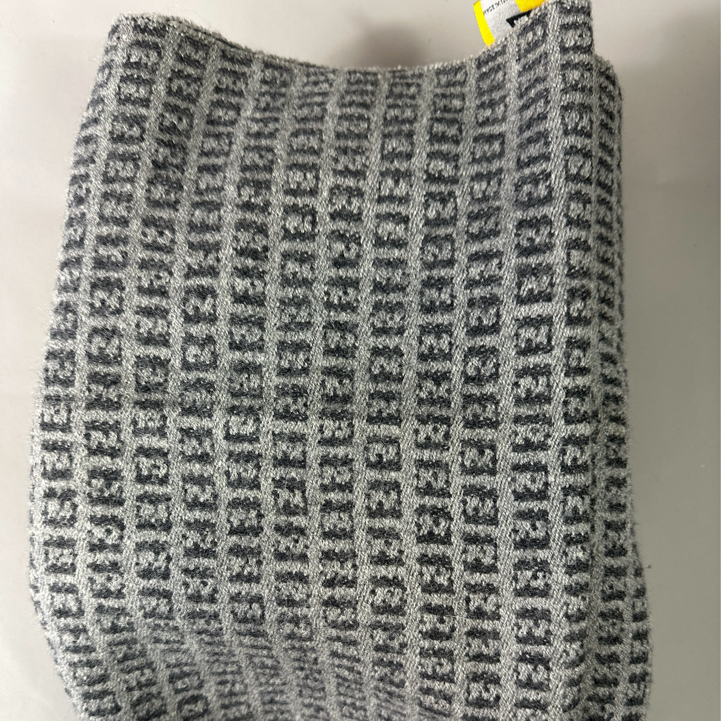 Fendi Monogramm Schal aus Wolle