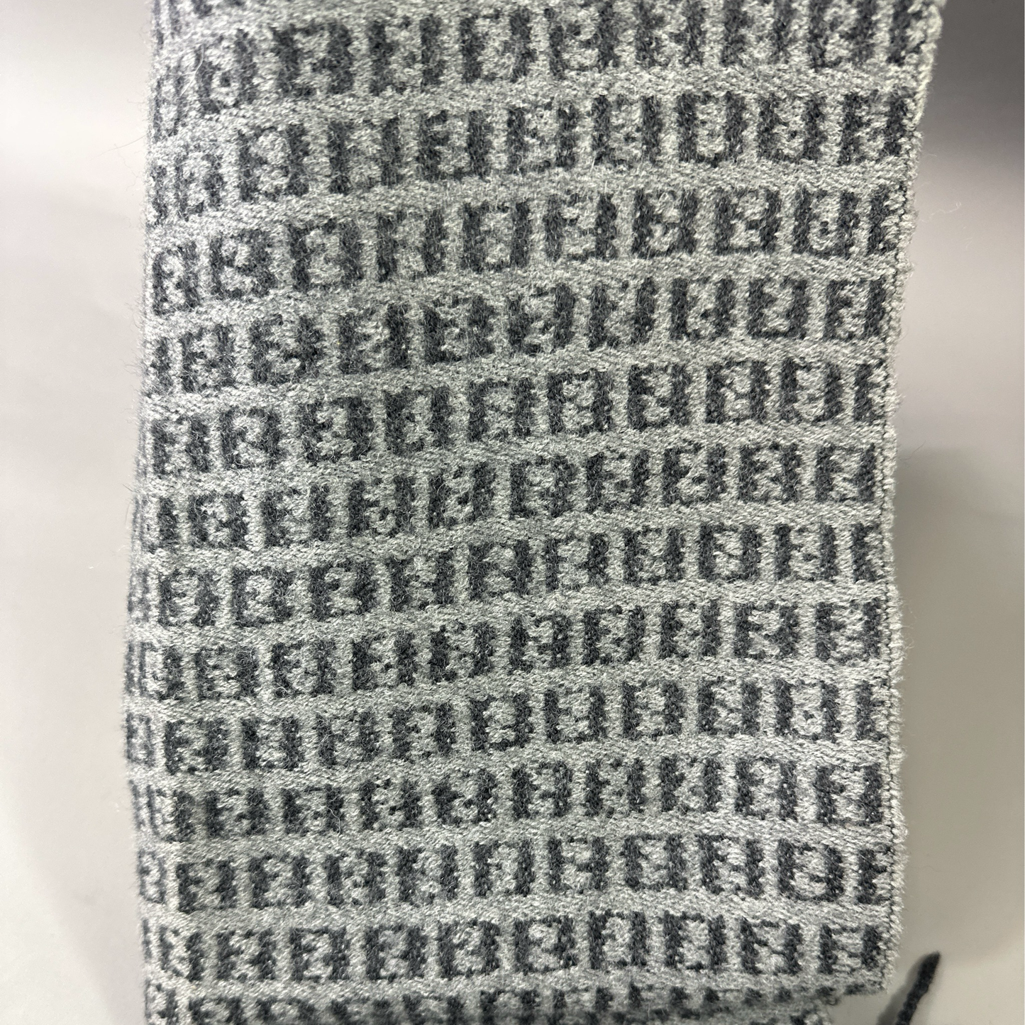 Fendi Monogramm Schal aus Wolle