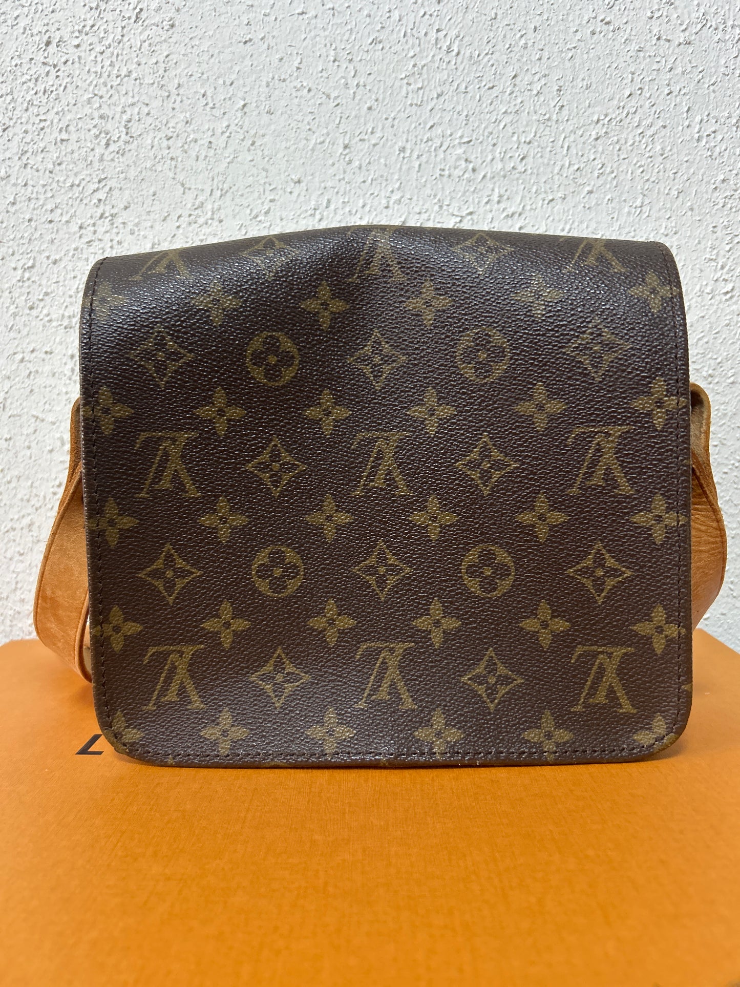 Louis Vuitton Cartouchiere PM Umhängetasche aus Canvas