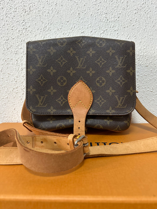 Louis Vuitton Cartouchiere PM Umhängetasche aus Canvas