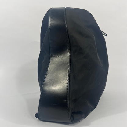 Prada Hand-Schultertasche in schwarz