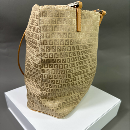 Fendi Handtasche im Fendi Monogramm