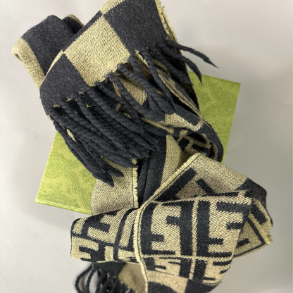 Fendi Monogramm Schal