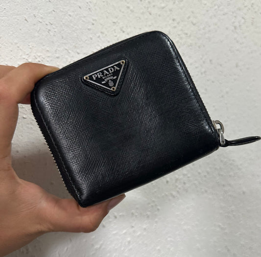 Prada kleine Geldbörse schwarz