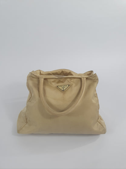 Prada Handtasche aus Nylon Beige
