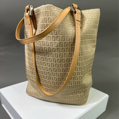 Fendi Handtasche im Fendi Monogramm